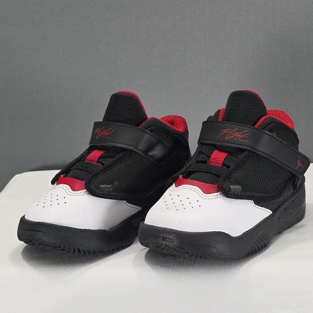 Jordan Max Aura 4 Black/White/ Gym Red Baby Toddler Shoes Size 6C